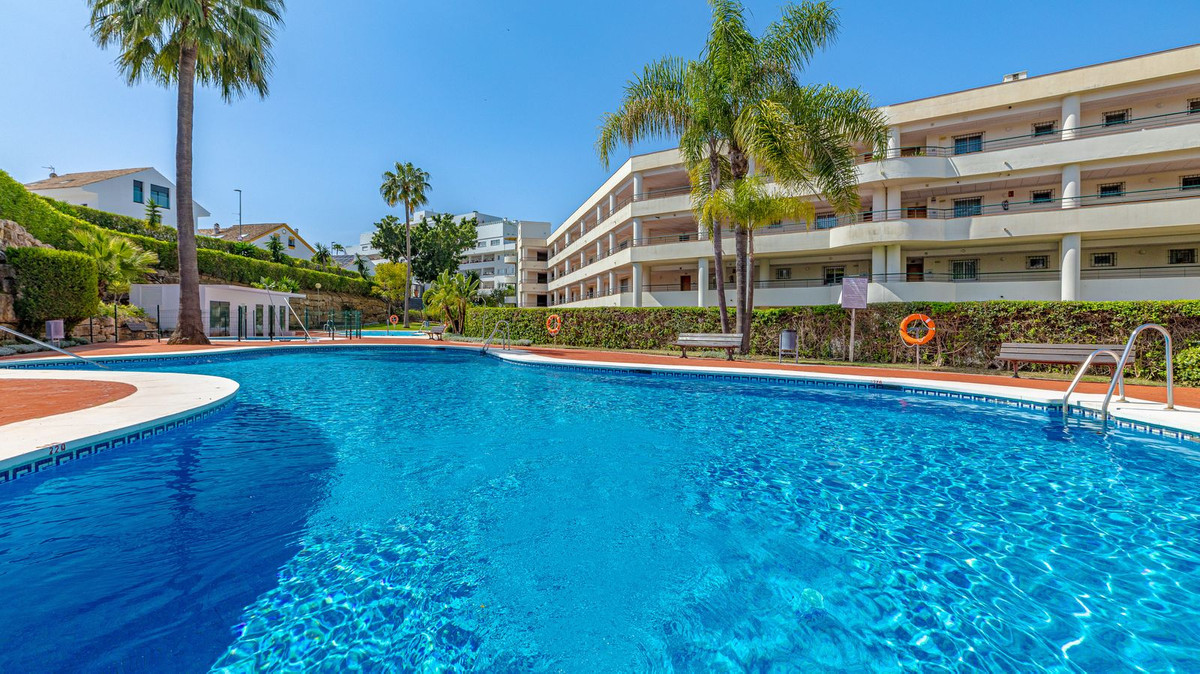 Tussenverdieping Appartement in Guadalmina Alta-24