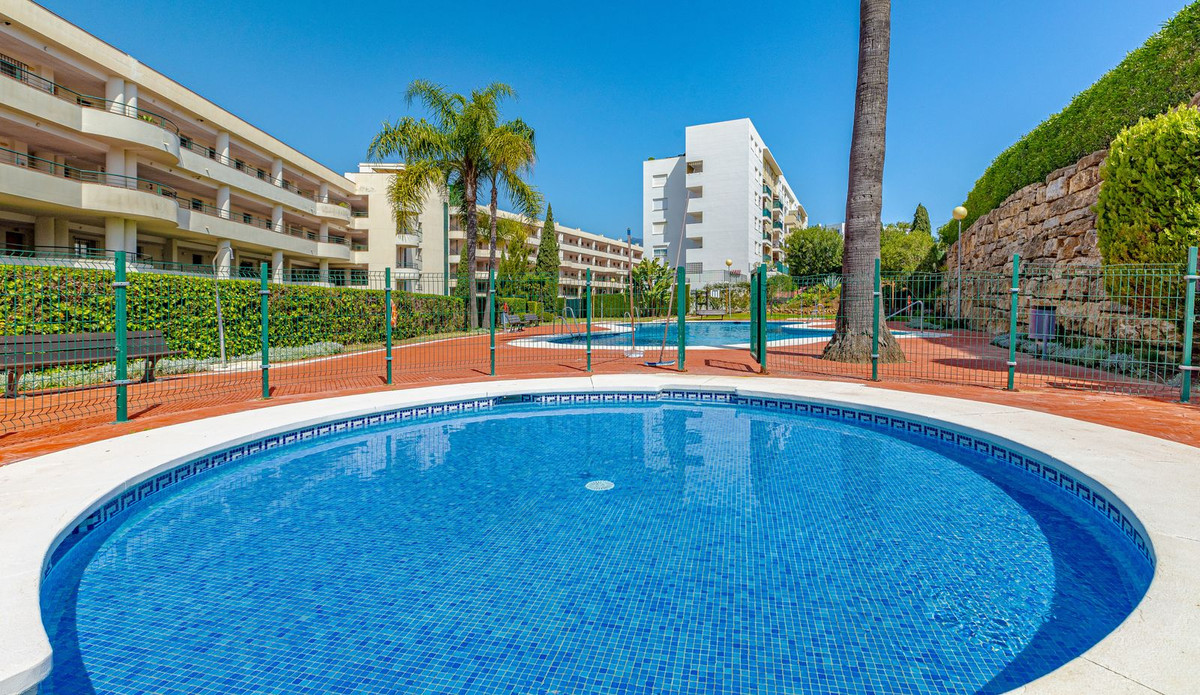 Tussenverdieping Appartement in Guadalmina Alta-25