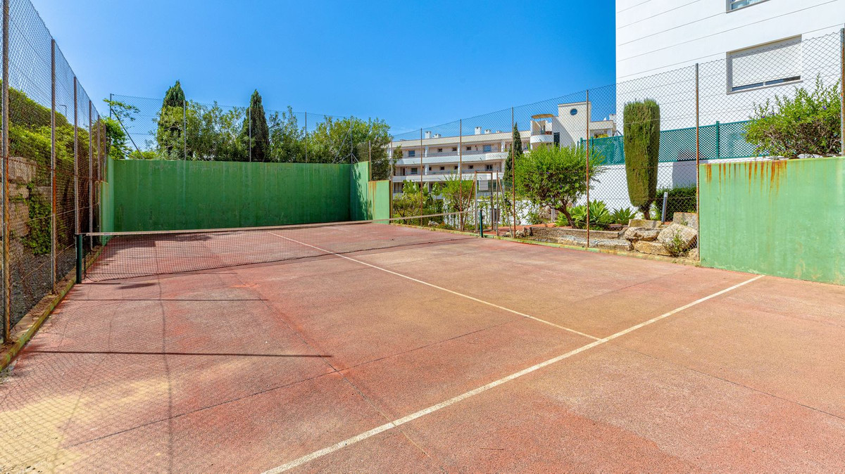 Tussenverdieping Appartement in Guadalmina Alta-26