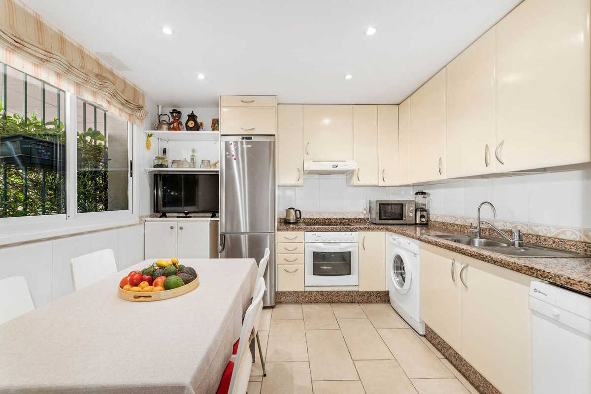 Appartement te koop in Guadalmina Alta | 3 slaapkamers H5020204