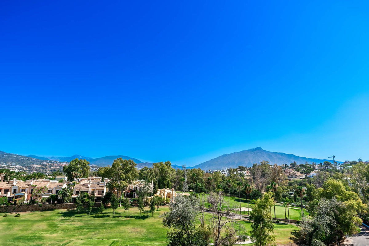 Appartement te koop in Guadalmina Alta | 3 slaapkamers H5020204