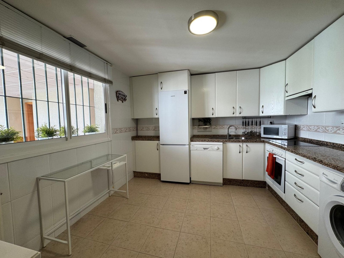 Penthouse Duplex in Guadalmina Alta-4