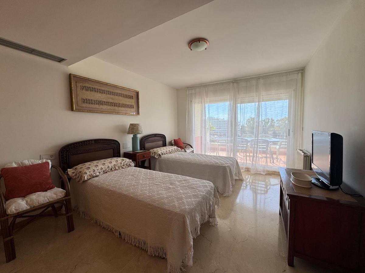 Penthouse Duplex in Guadalmina Alta-7