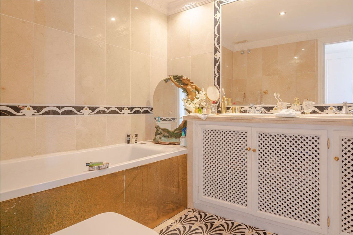 Appartement te koop in Guadalmina Alta | 3 slaapkamers H5079727