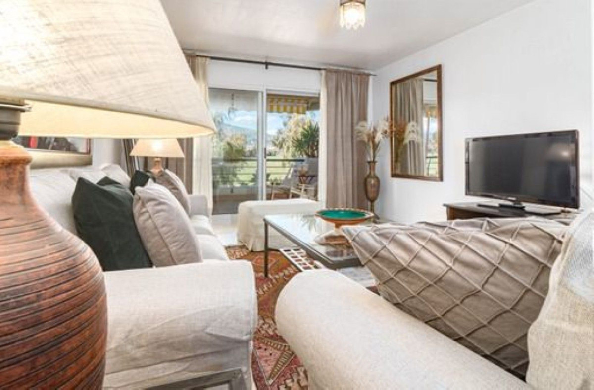 Appartement te koop in Guadalmina Alta | 2 slaapkamers H5105758