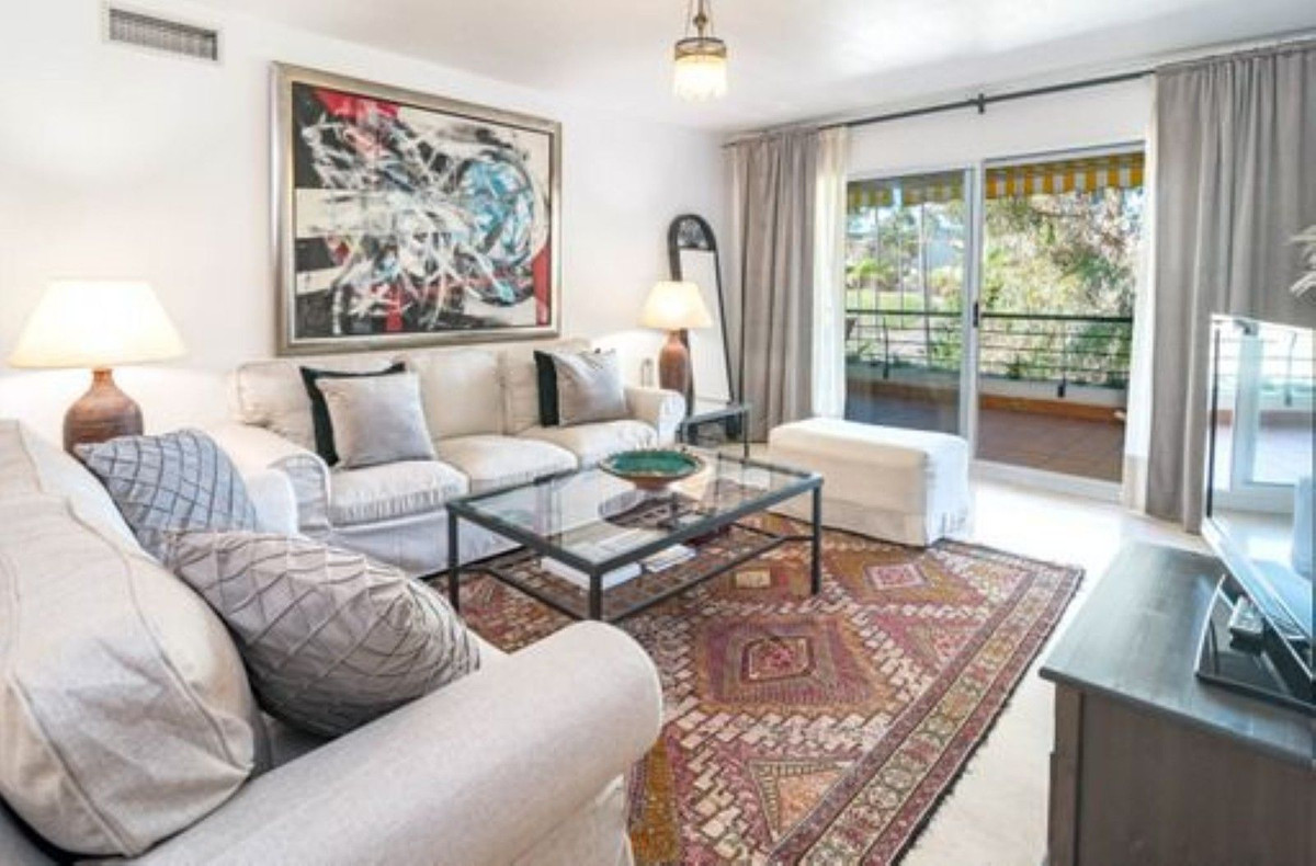Appartement te koop in Guadalmina Alta | 2 slaapkamers H5105758