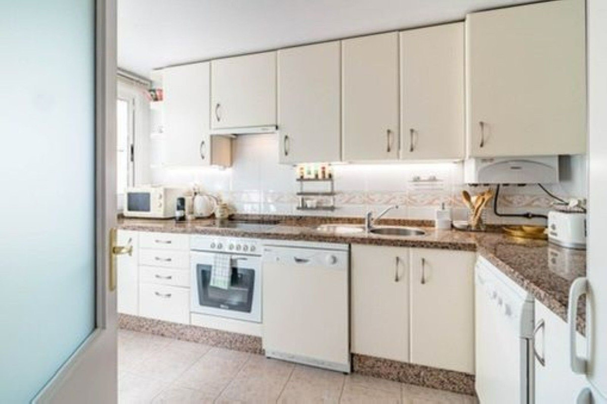 Appartement te koop in Guadalmina Alta | 2 slaapkamers H5105758