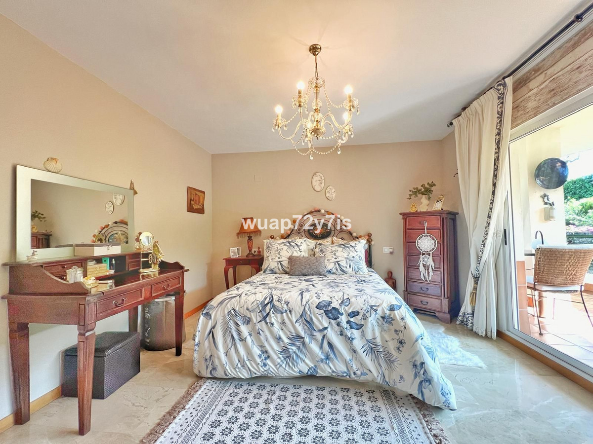 Appartement te koop in Guadalmina Alta | 3 slaapkamers H5114638
