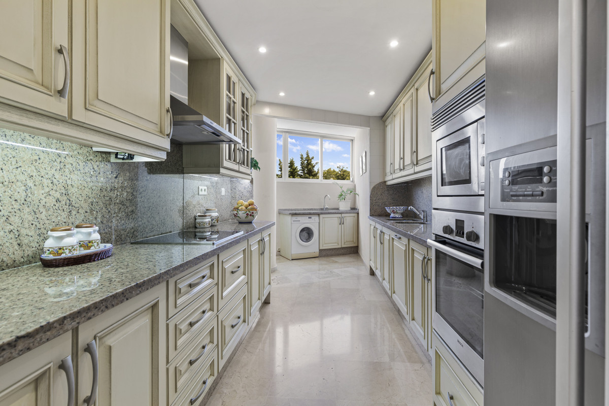 Appartement te koop in Guadalmina Alta | 3 slaapkamers H5117146