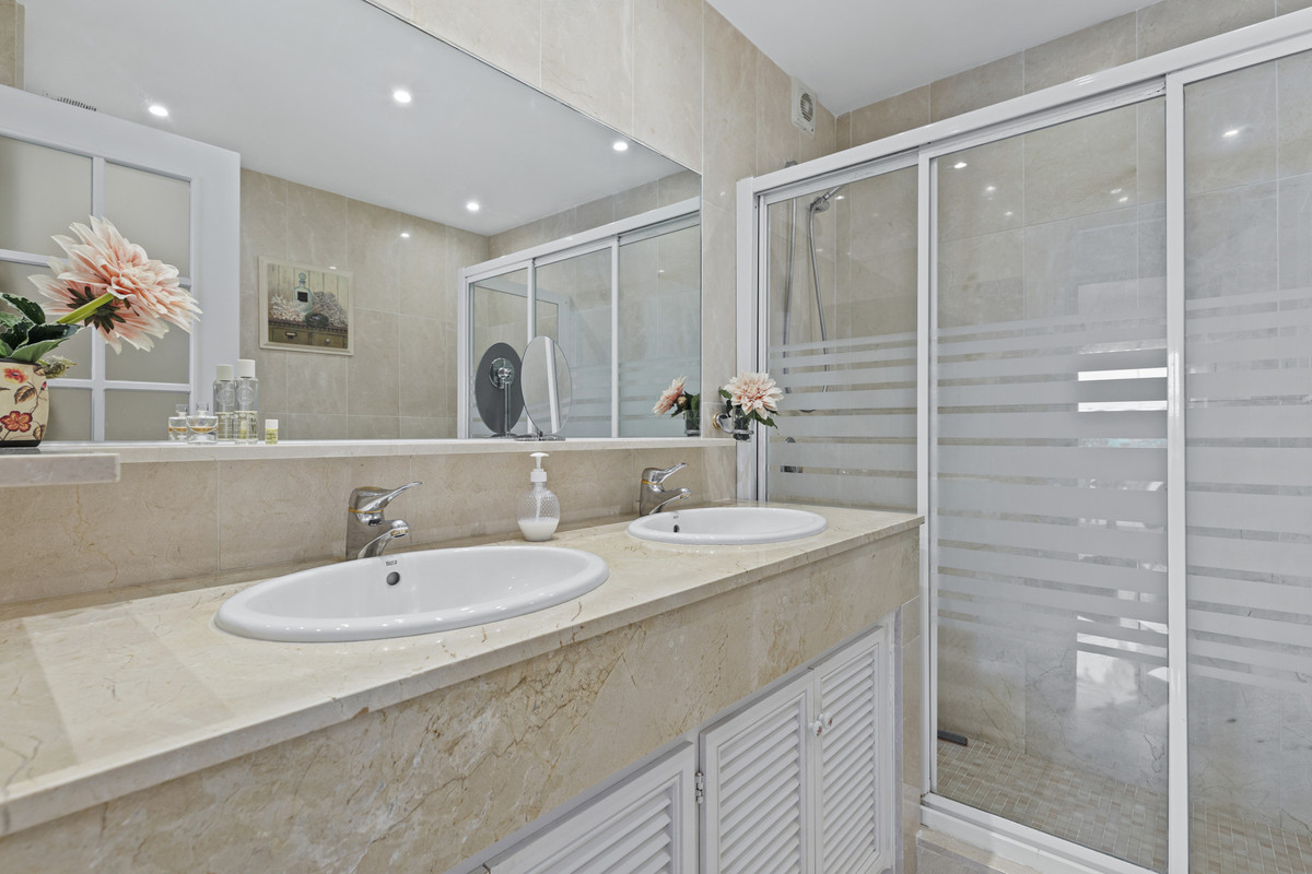 Appartement te koop in Guadalmina Alta | 3 slaapkamers H5117146