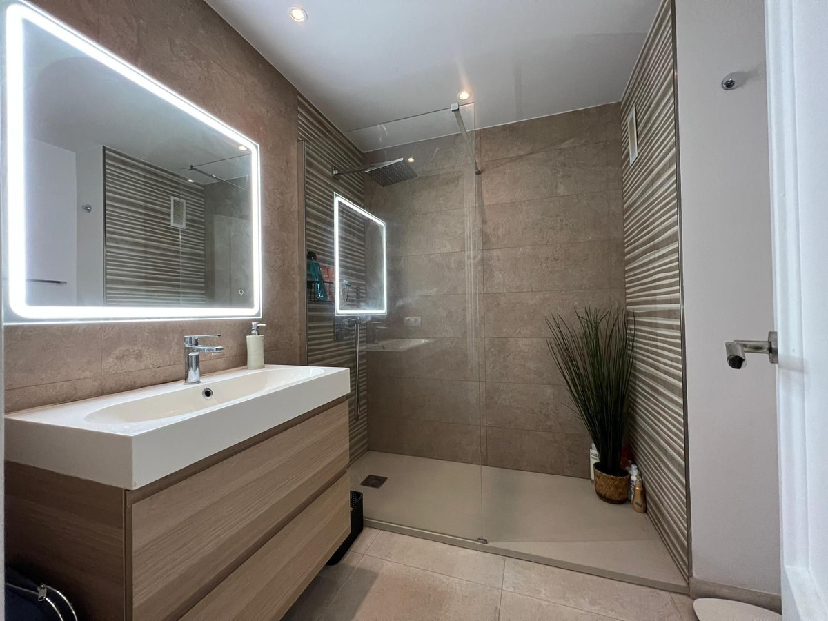 Appartement te koop in Guadalmina Alta | 2 slaapkamers H5117656