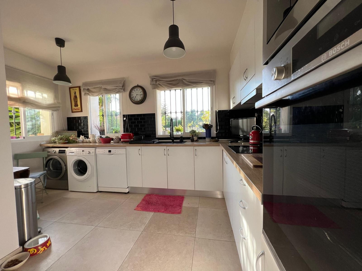 Appartement te koop in Guadalmina Alta | 2 slaapkamers H5117656