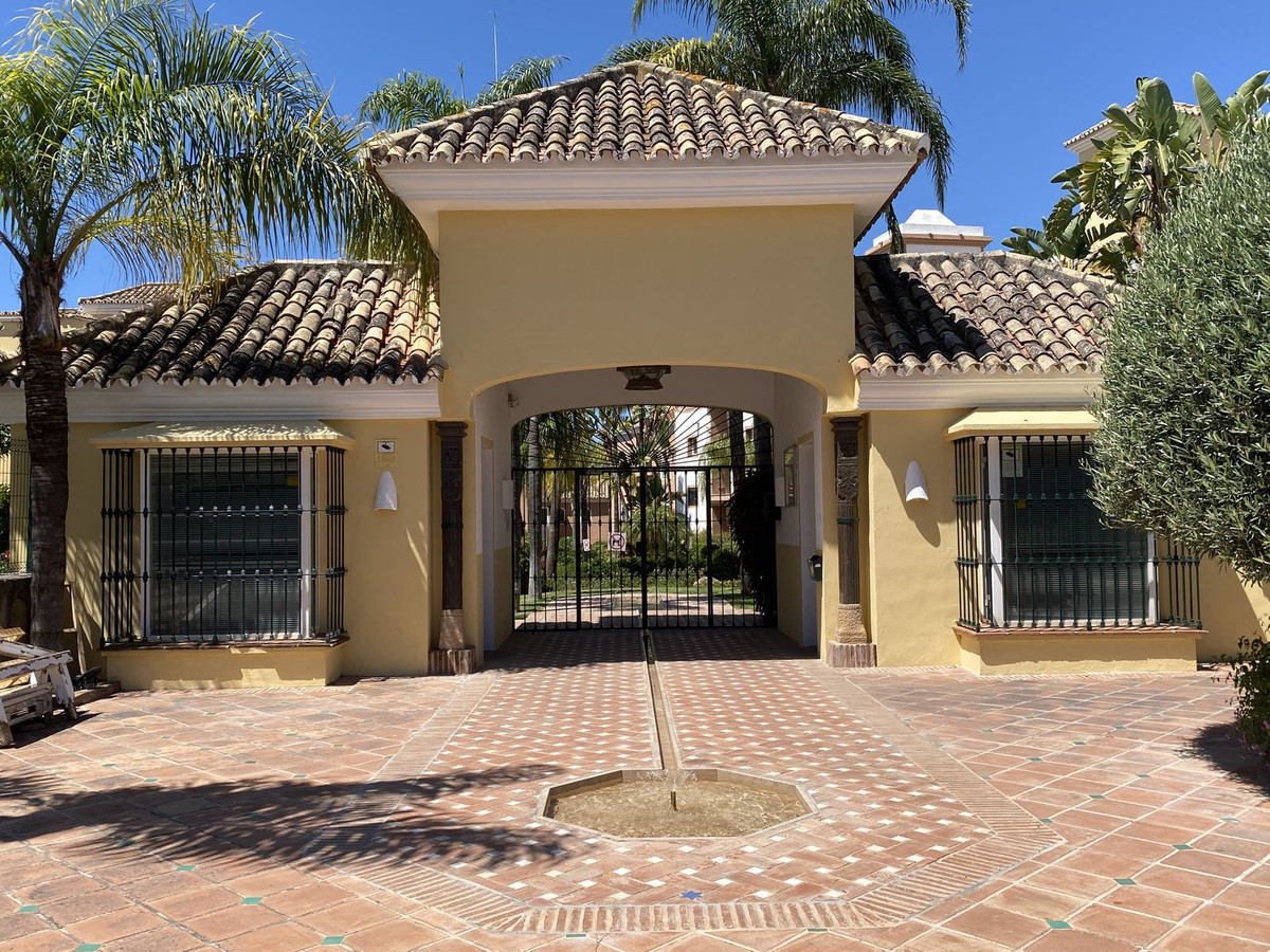 Appartement te koop in Guadalmina Alta | 3 slaapkamers H5131471