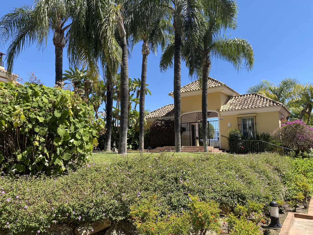 Appartement te koop in Guadalmina Alta | 3 slaapkamers H5131471