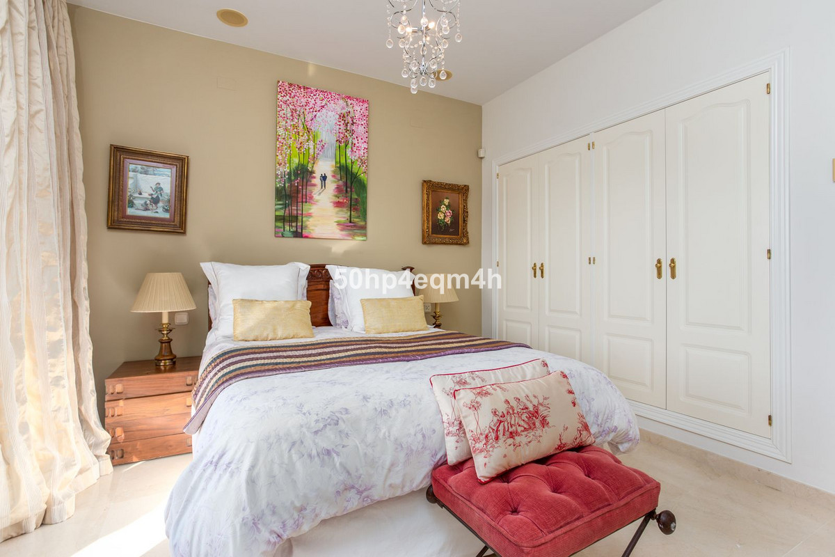 Appartement te koop in Guadalmina Alta | 2 slaapkamers H5251183