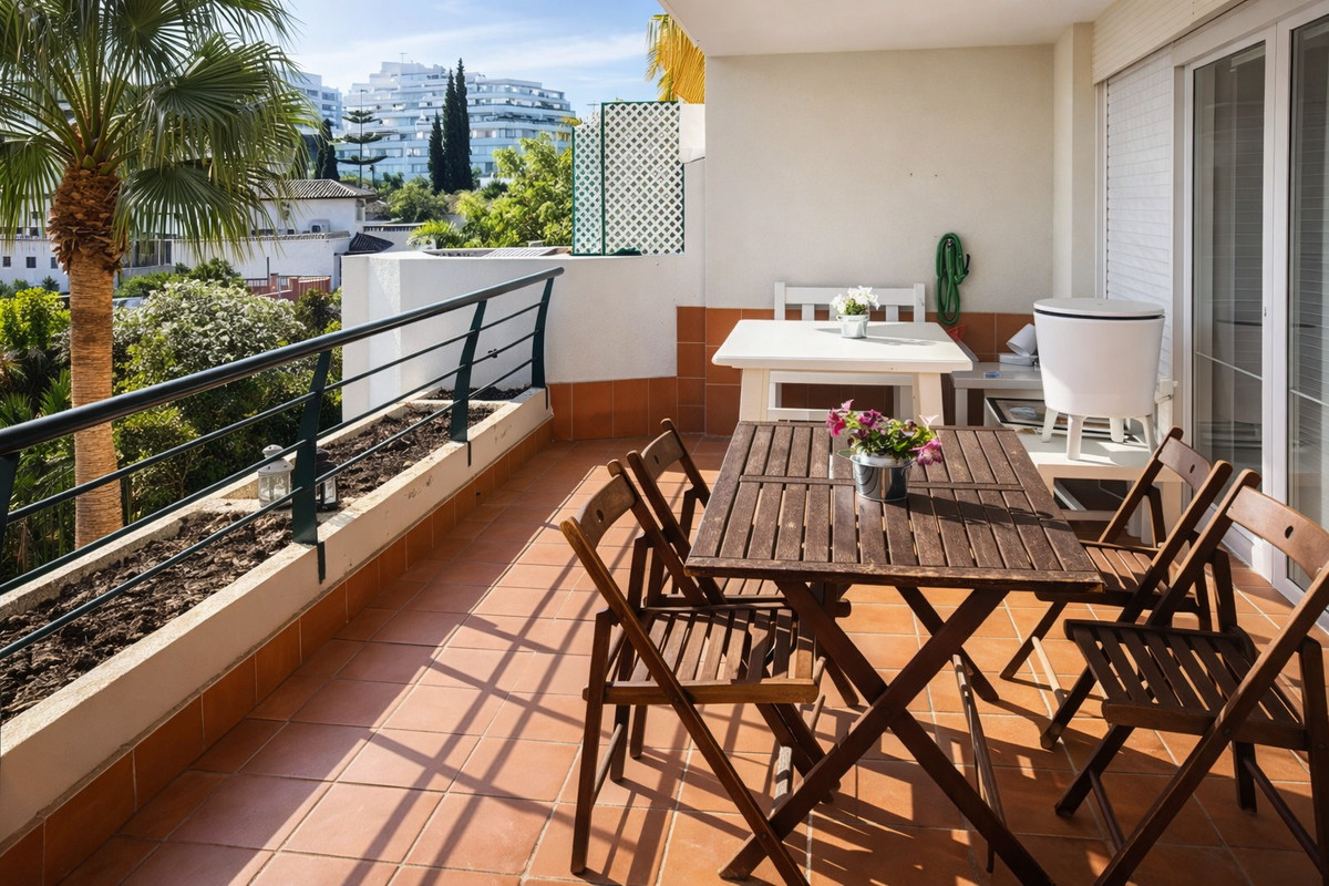 Appartement te koop in Guadalmina Alta | 2 slaapkamers H5264497