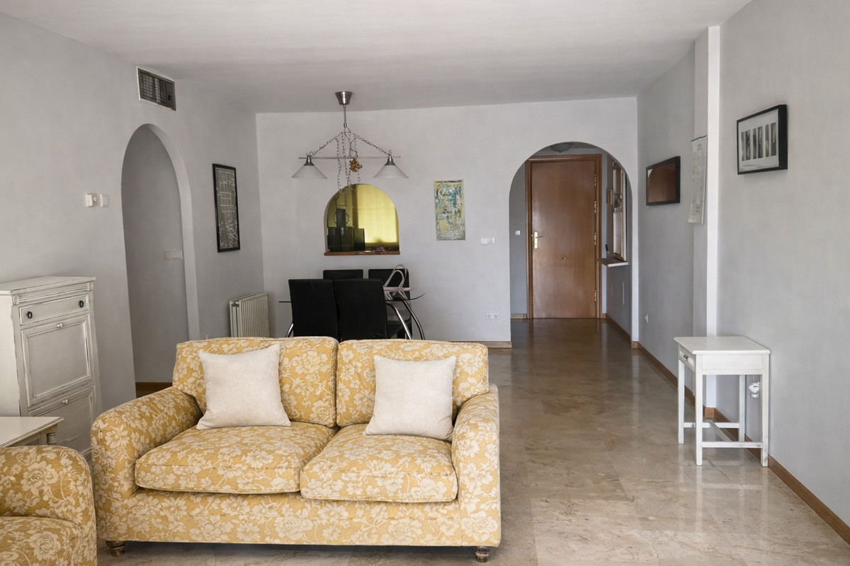 Appartement te koop in Guadalmina Alta | 2 slaapkamers H5264497