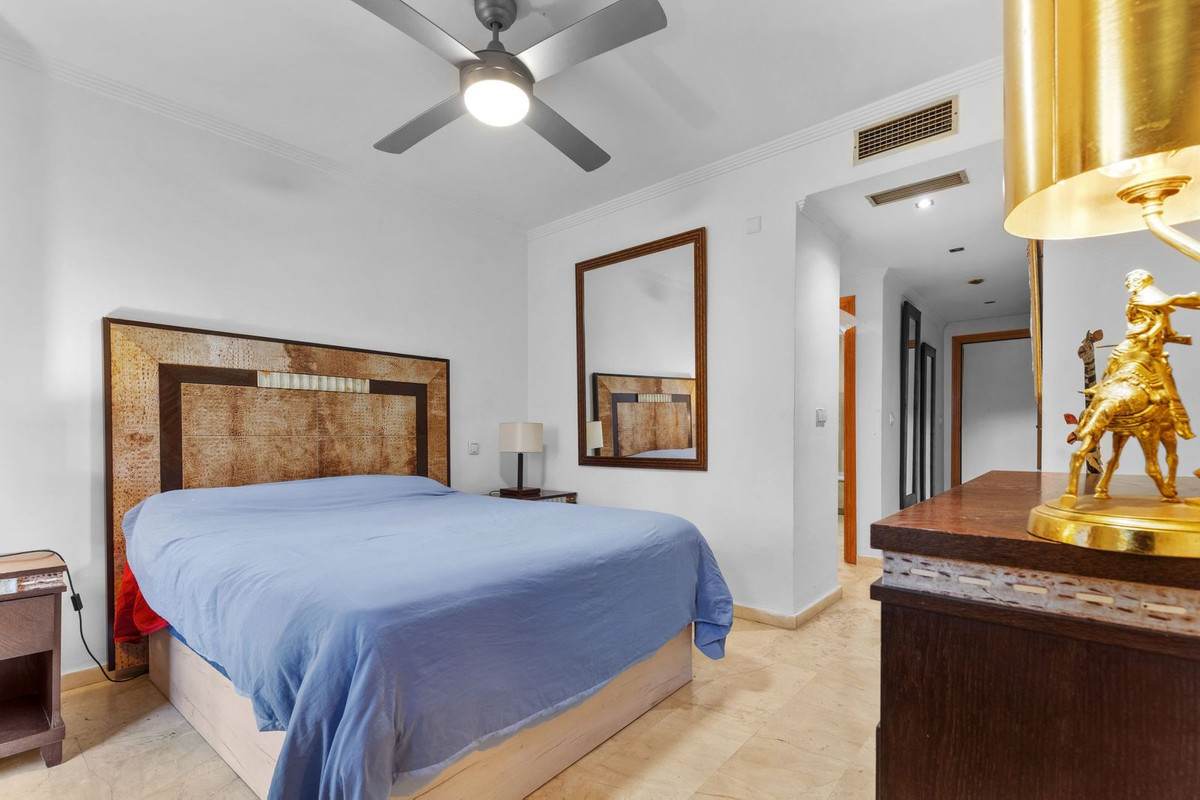 Appartement te koop in Guadalmina Alta | 2 slaapkamers H5288629