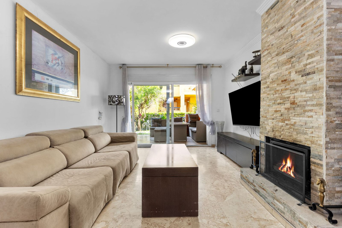 Appartement te koop in Guadalmina Alta | 2 slaapkamers H5288629