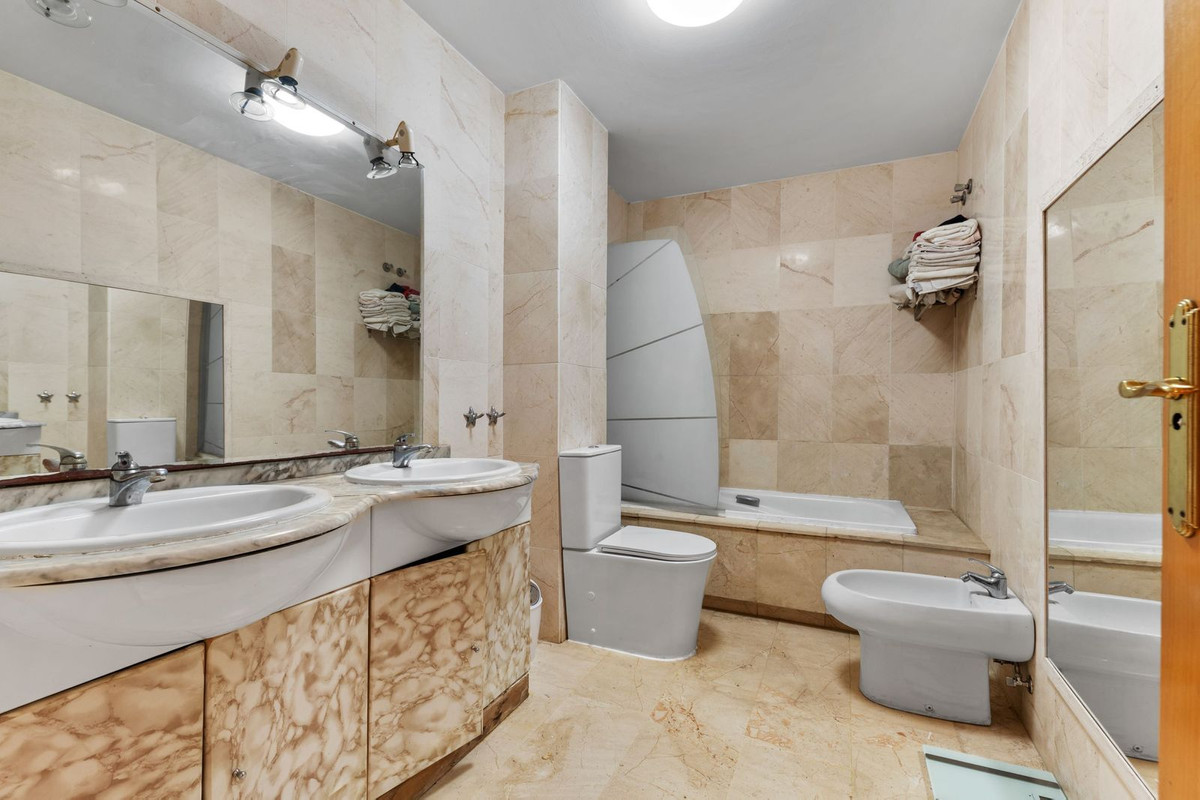 Appartement te koop in Guadalmina Alta | 2 slaapkamers H5288629