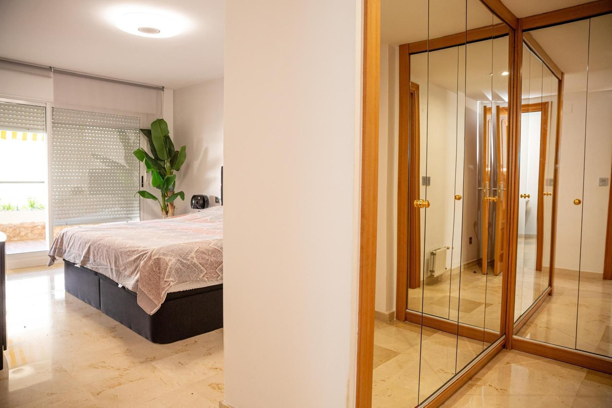 Appartement te koop in Guadalmina Alta | 2 slaapkamers H5295520