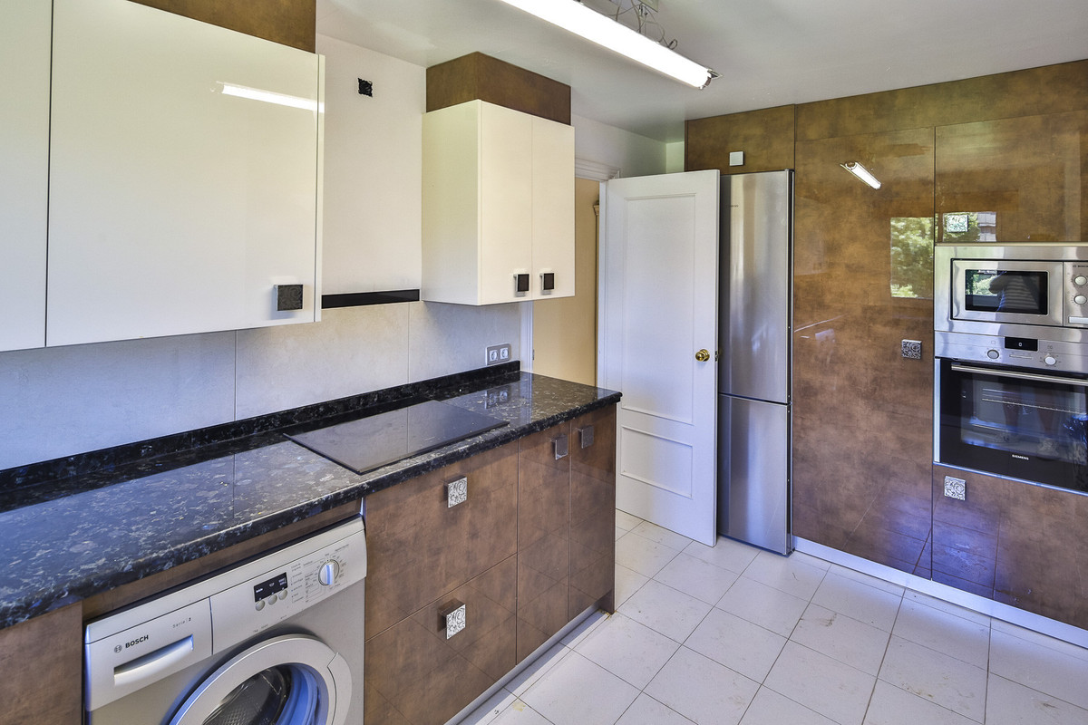 Appartement te koop in Guadalmina Alta | 3 slaapkamers H5305237