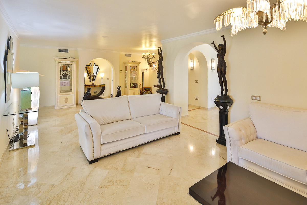 Appartement te koop in Guadalmina Alta | 3 slaapkamers H5305237