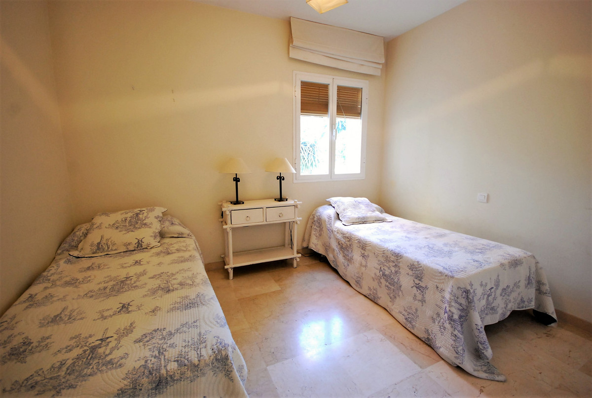 Appartement te koop in Guadalmina Alta | 2 slaapkamers H5325799