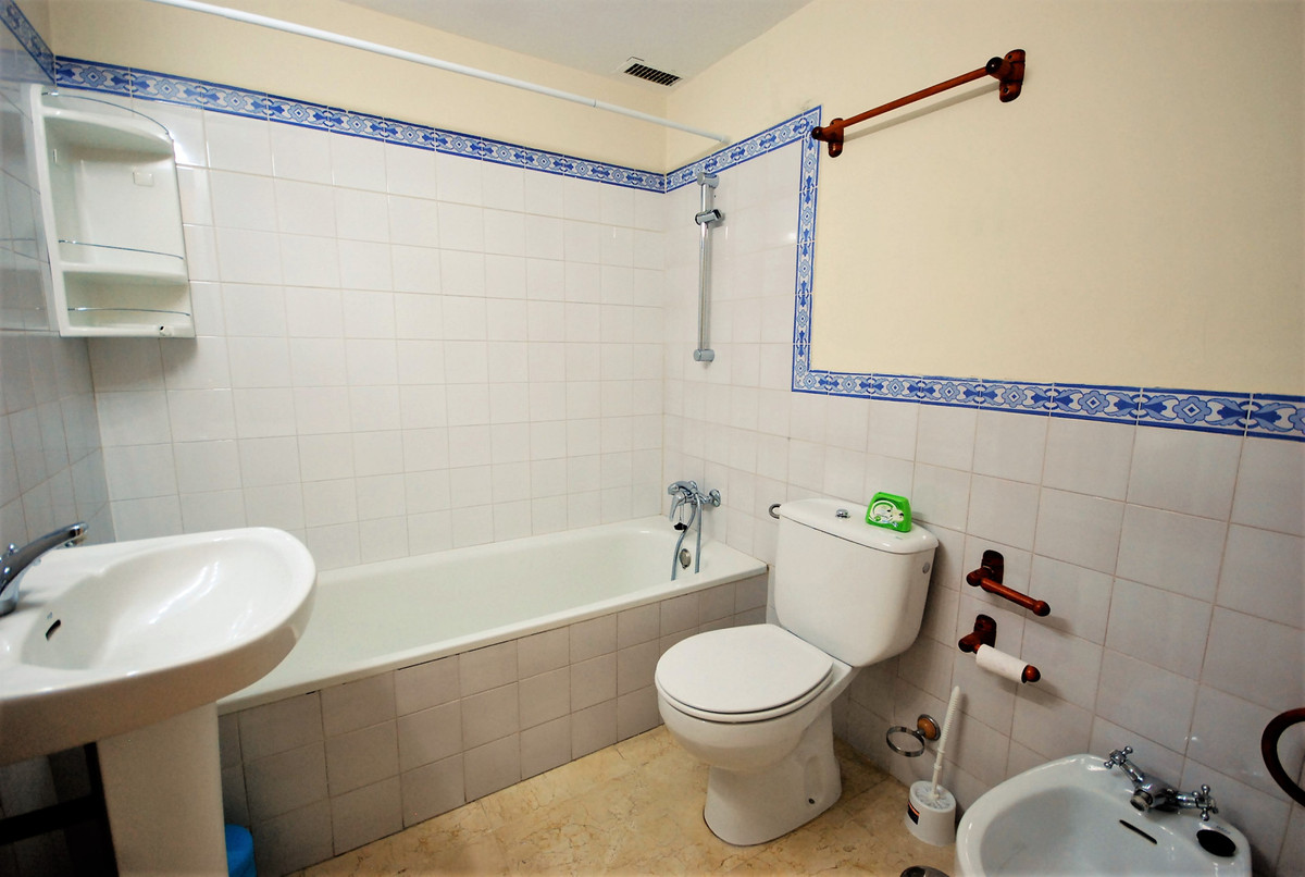 Appartement te koop in Guadalmina Alta | 2 slaapkamers H5325799