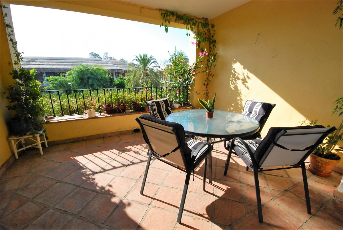 Appartement te koop in Guadalmina Alta | 2 slaapkamers H5325799