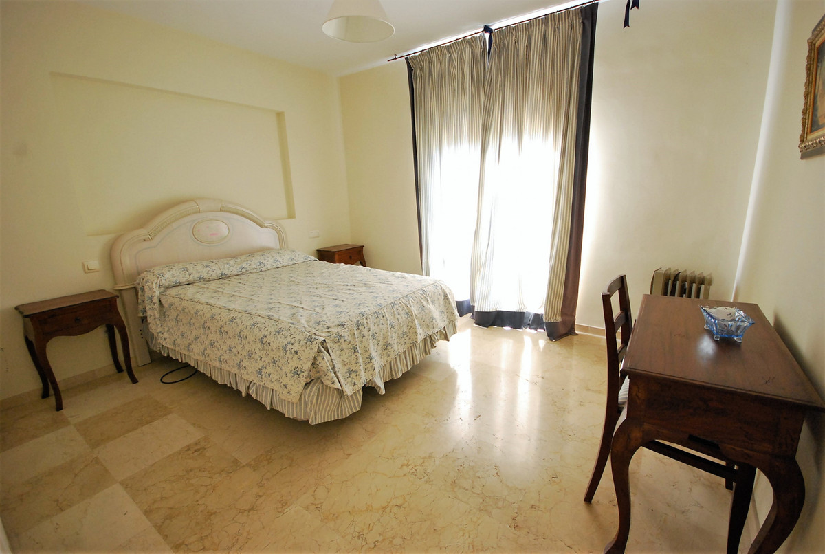 Appartement te koop in Guadalmina Alta | 2 slaapkamers H5325799