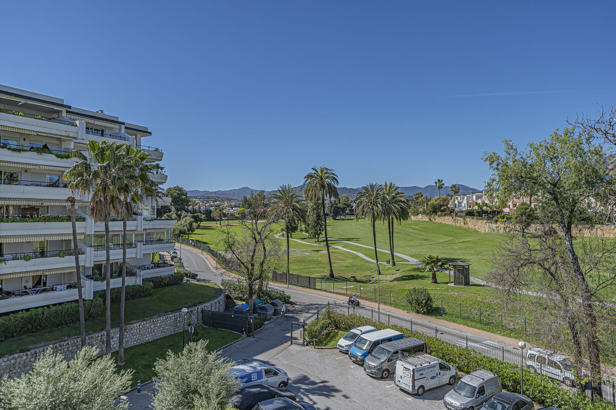 Appartement te koop in Guadalmina Alta | 3 slaapkamers H5347318