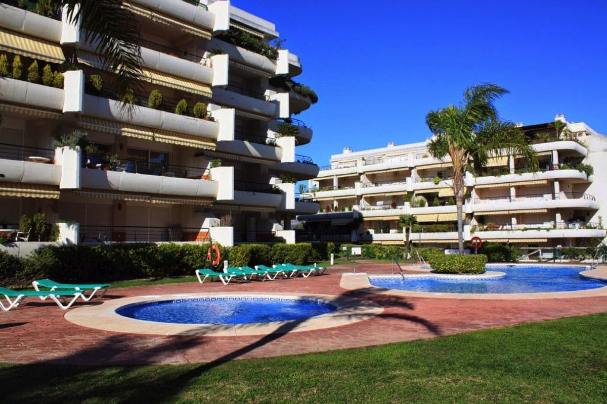 Appartement te koop in Guadalmina Alta | 2 slaapkamers H5374525