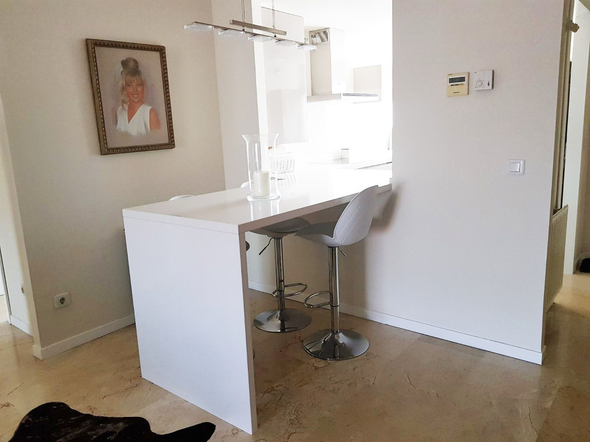 Appartement te koop in Guadalmina Alta | 2 slaapkamers H5374525
