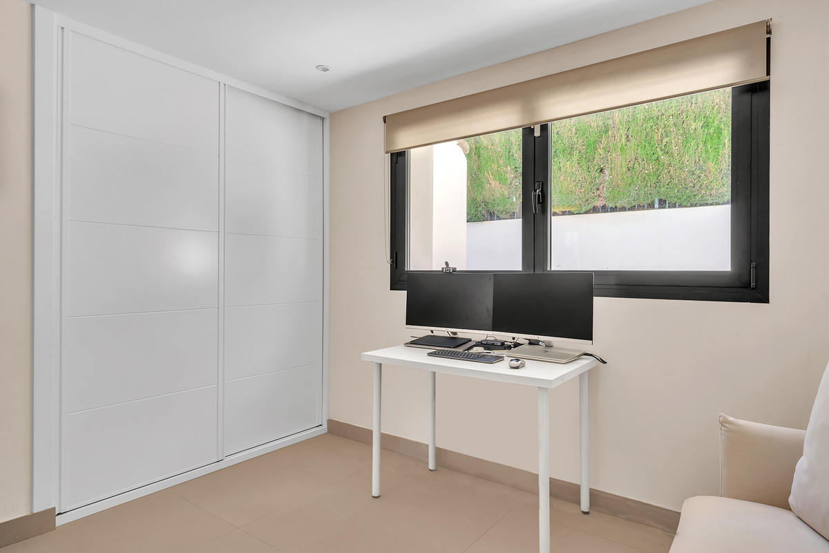 Appartement te koop in Guadalmina Alta | 4 slaapkamers H5393566
