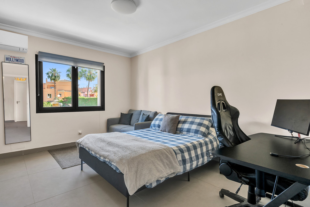 Appartement te koop in Guadalmina Alta | 4 slaapkamers H5393566