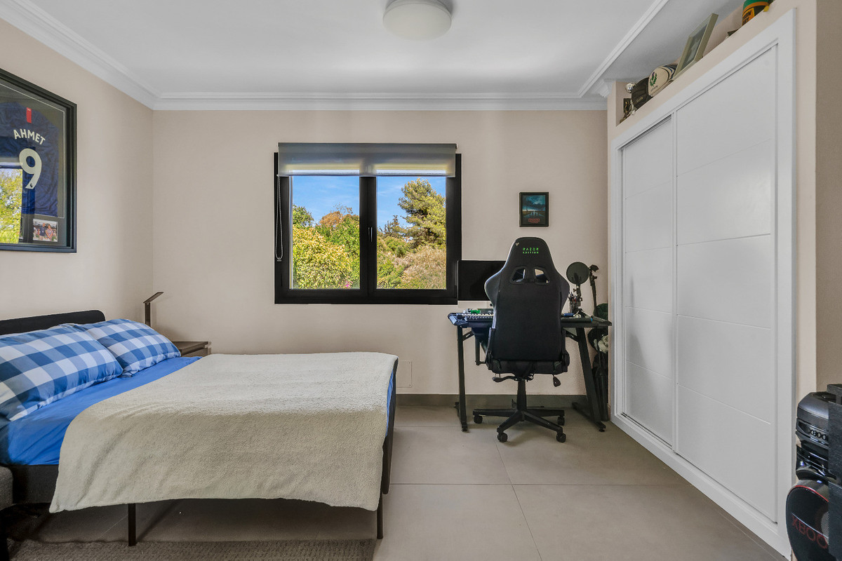 Appartement te koop in Guadalmina Alta | 4 slaapkamers H5393566