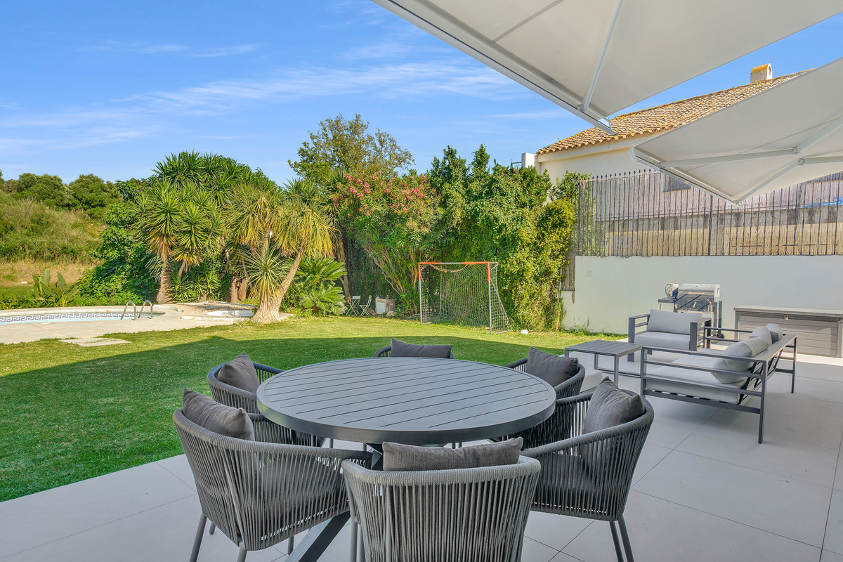 Appartement te koop in Guadalmina Alta | 4 slaapkamers H5393566