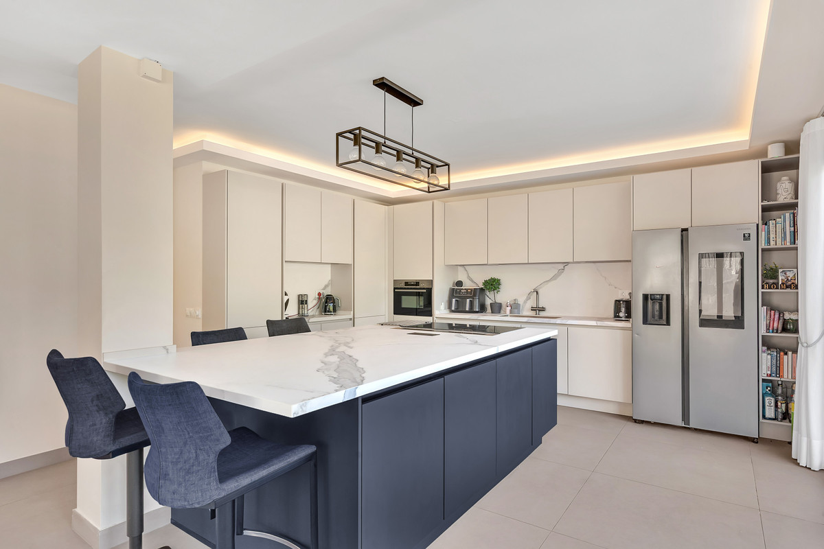 Appartement te koop in Guadalmina Alta | 4 slaapkamers H5393566
