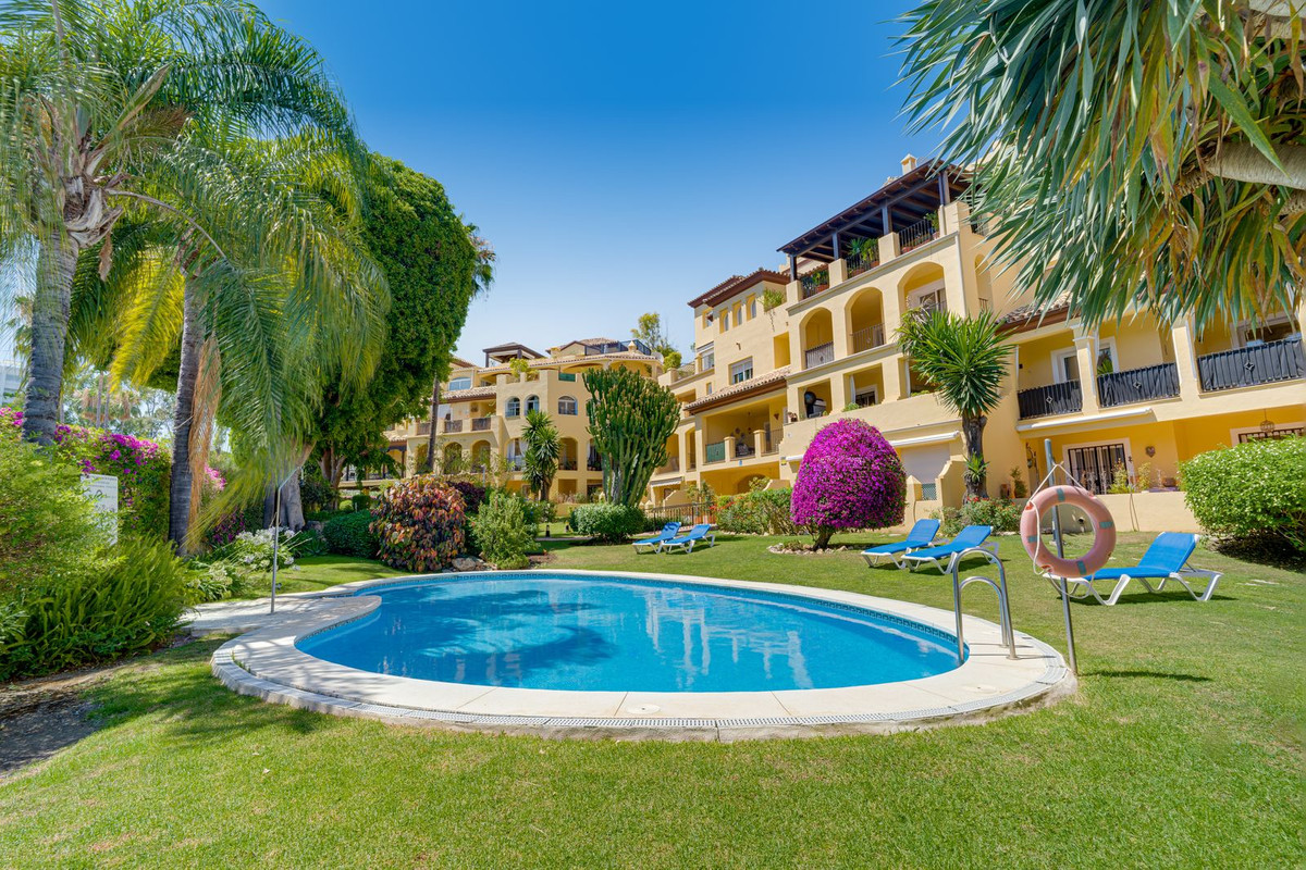 Appartement te koop in Guadalmina Alta | 2 slaapkamers H5438797