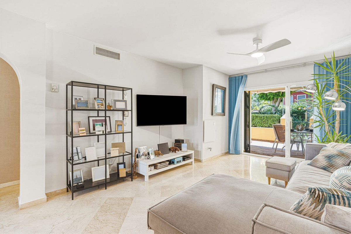 Appartement te koop in Guadalmina Alta | 2 slaapkamers H5438797