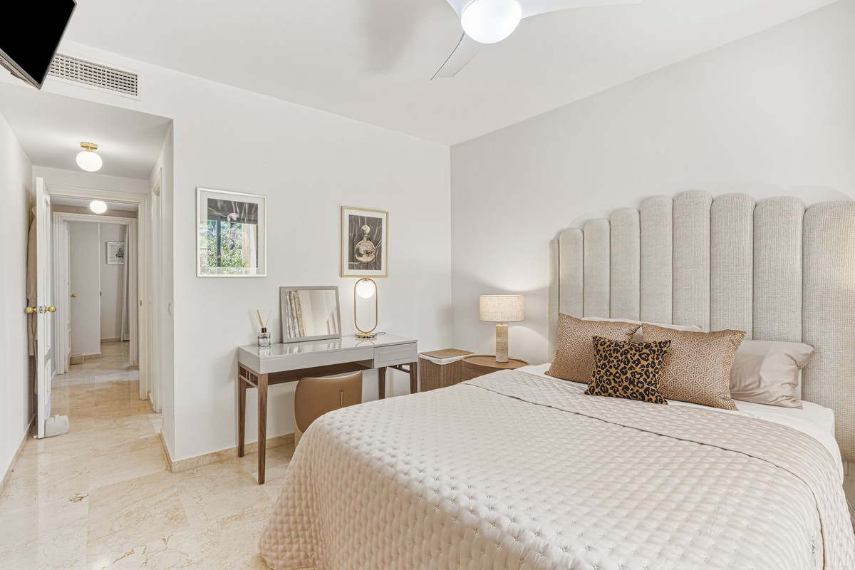 Appartement te koop in Guadalmina Alta | 2 slaapkamers H5438797
