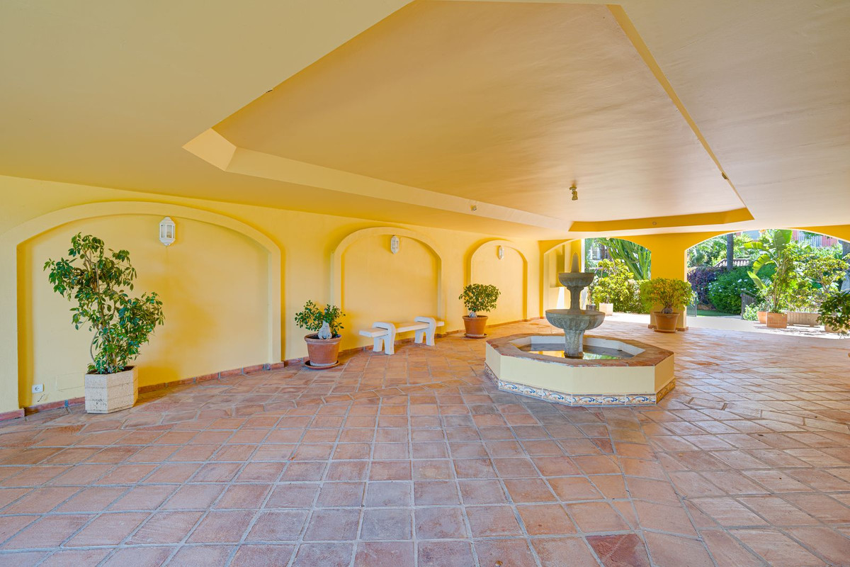Appartement te koop in Guadalmina Alta | 2 slaapkamers H5438797