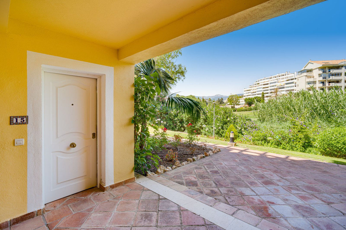 Appartement te koop in Guadalmina Alta | 2 slaapkamers H5438797