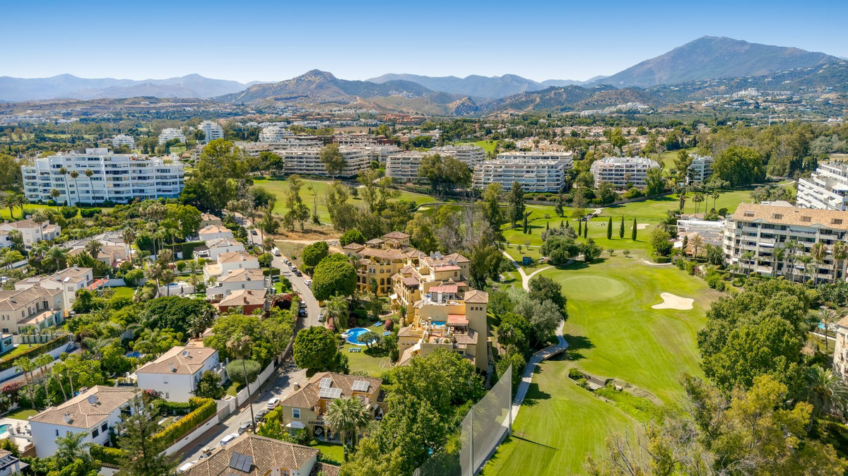 Appartement te koop in Guadalmina Alta | 2 slaapkamers H5438797