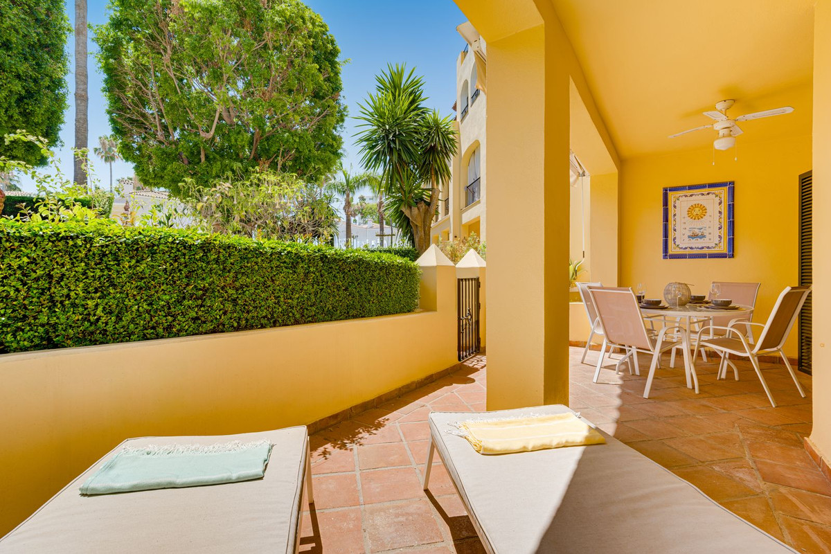 Appartement te koop in Guadalmina Alta | 2 slaapkamers H5438797