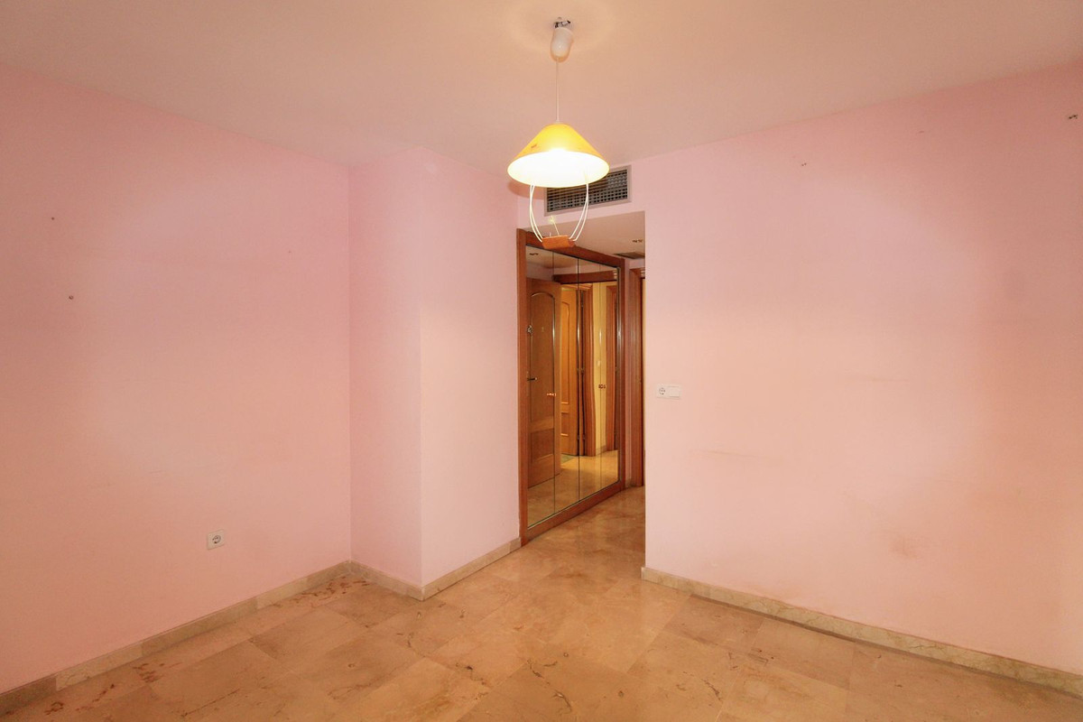 Appartement te koop in Guadalmina Alta | 2 slaapkamers H5526712