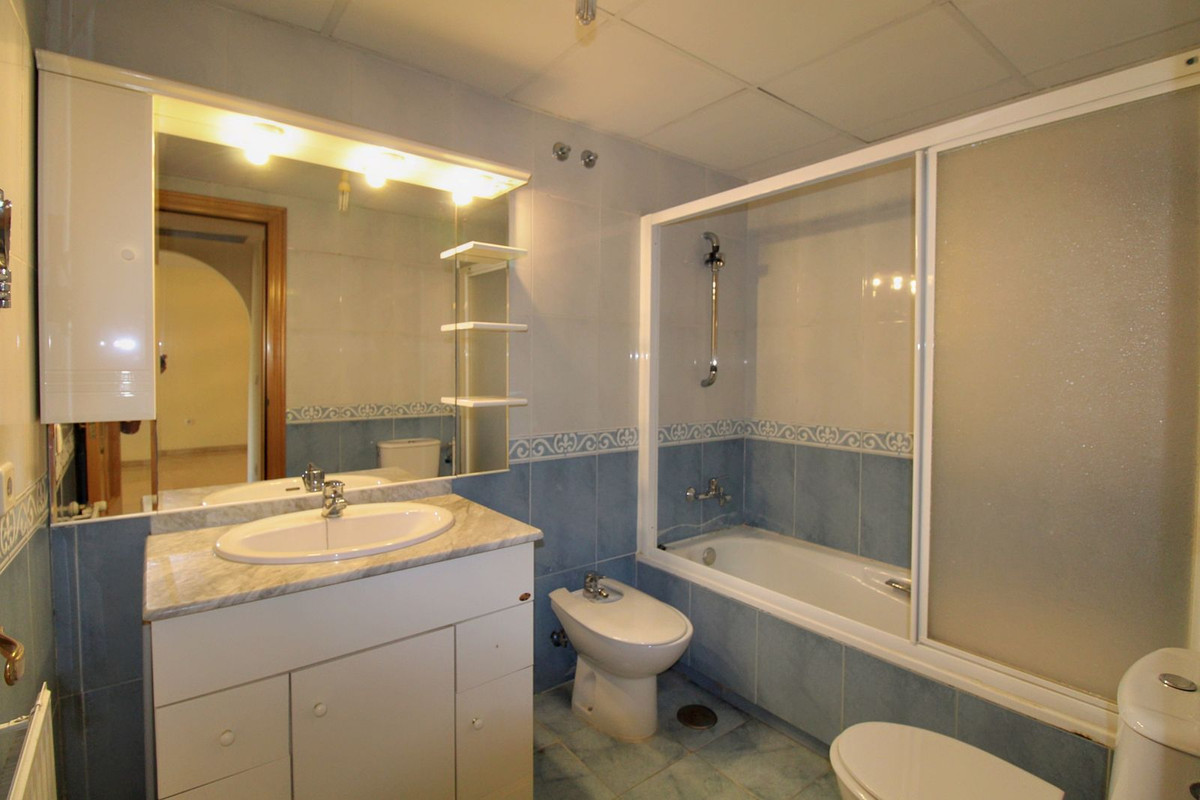 Appartement te koop in Guadalmina Alta | 2 slaapkamers H5526712
