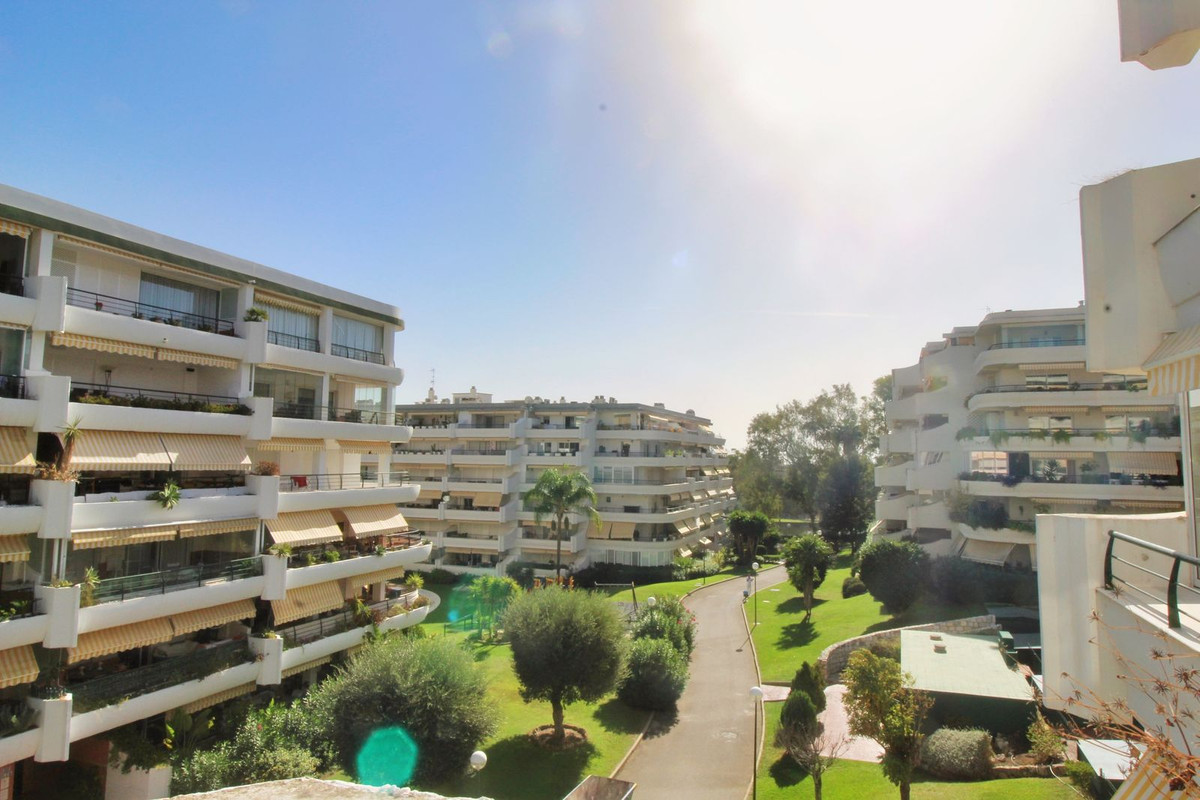 Appartement te koop in Guadalmina Alta | 2 slaapkamers H5526712