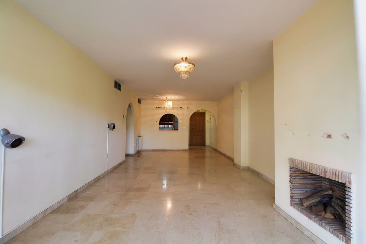 Appartement te koop in Guadalmina Alta | 2 slaapkamers H5526712